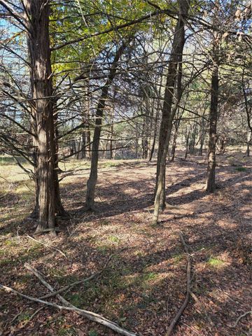 1385 N Fm 1752, Savoy, TX 75479