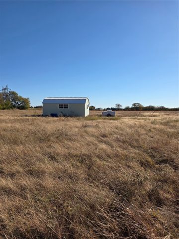 1385 N Fm 1752, Savoy, TX 75479