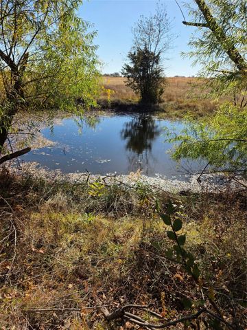 1385 N Fm 1752, Savoy, TX 75479