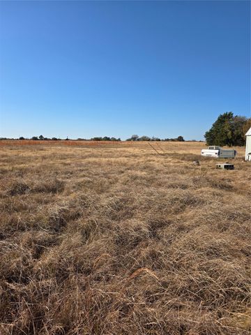 1385 N Fm 1752, Savoy, TX 75479