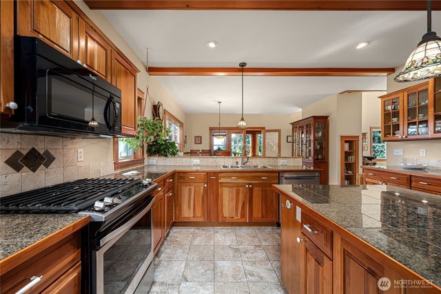 391 Little Mountain Road, Friday Harbor, WA 98250