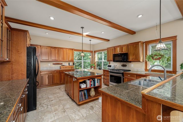 391 Little Mountain Road, Friday Harbor, WA 98250