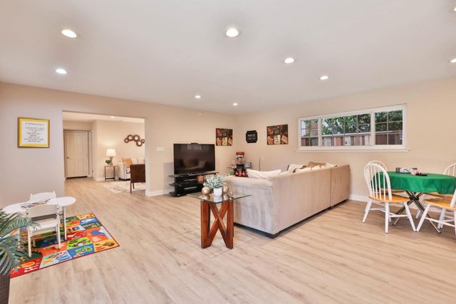 310 Viscaino Way, San Jose, CA 95119