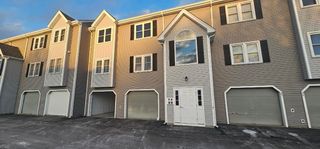 94 Tennis Plaza Rd 1, Dracut, MA 01826