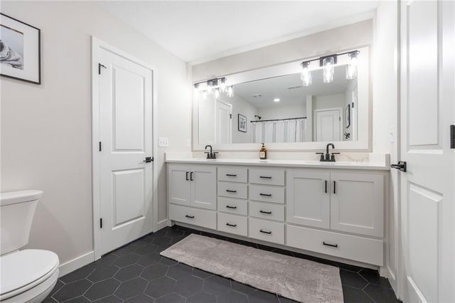 2310 SW Serena Place, Lee's Summit, MO 64082