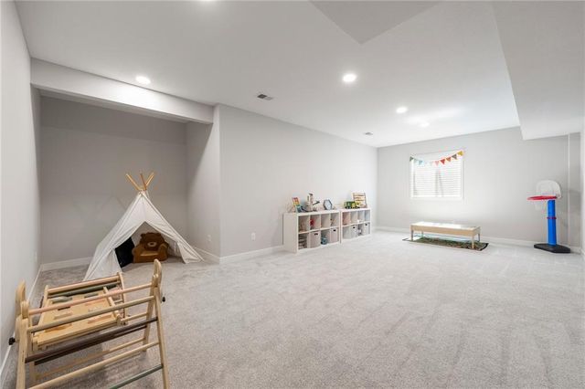 2310 SW Serena Place, Lee's Summit, MO 64082