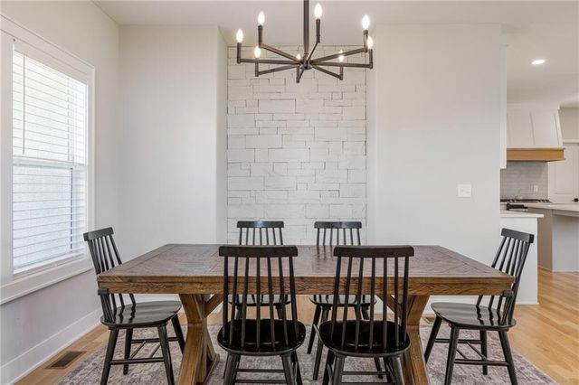 2310 SW Serena Place, Lee's Summit, MO 64082