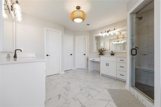 2310 SW Serena Place, Lee's Summit, MO 64082