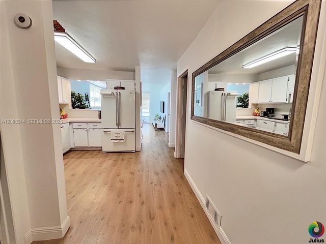 7100 NW 17th Street 112, Plantation, FL 33313