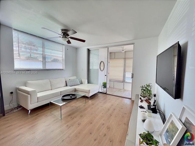 7100 NW 17th Street 112, Plantation, FL 33313