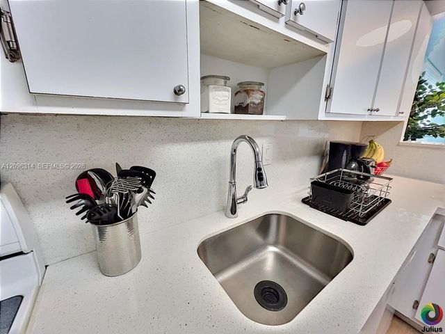 7100 NW 17th Street 112, Plantation, FL 33313