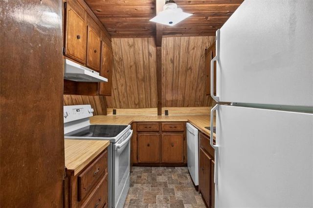 421 Lusk Court, Canton, GA 30114