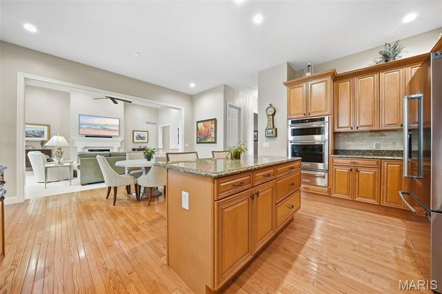 1931 Chesterfield Ridge Circle, Chesterfield, MO 63017