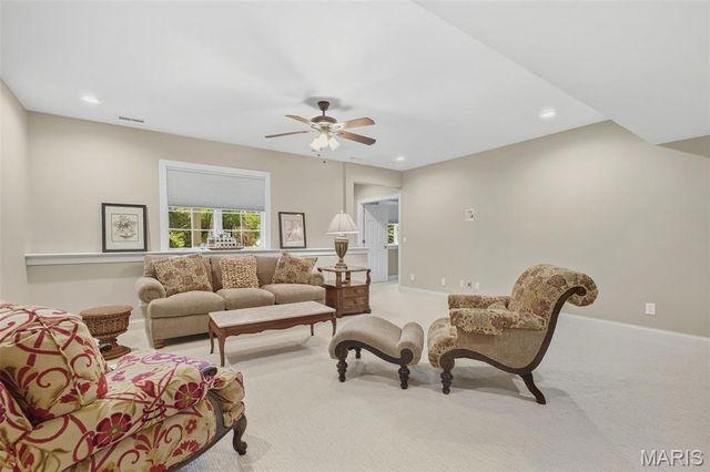 1931 Chesterfield Ridge Circle, Chesterfield, MO 63017