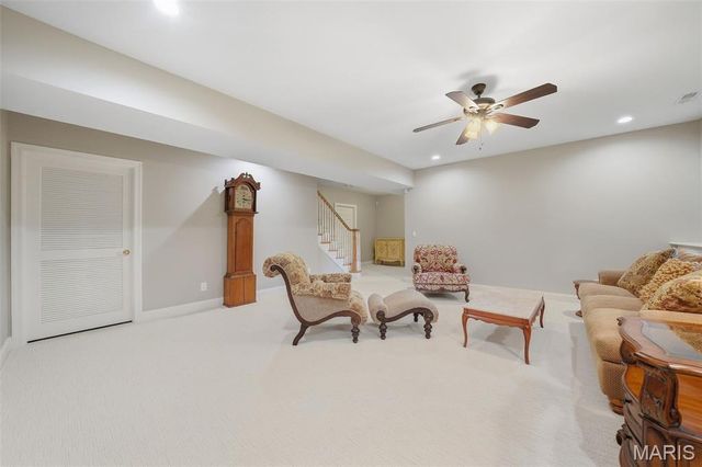 1931 Chesterfield Ridge Circle, Chesterfield, MO 63017