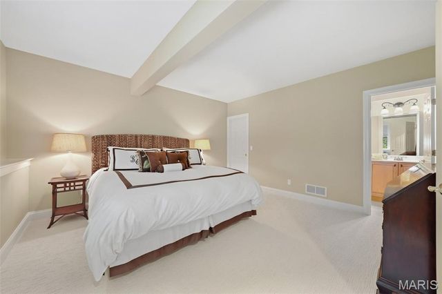1931 Chesterfield Ridge Circle, Chesterfield, MO 63017