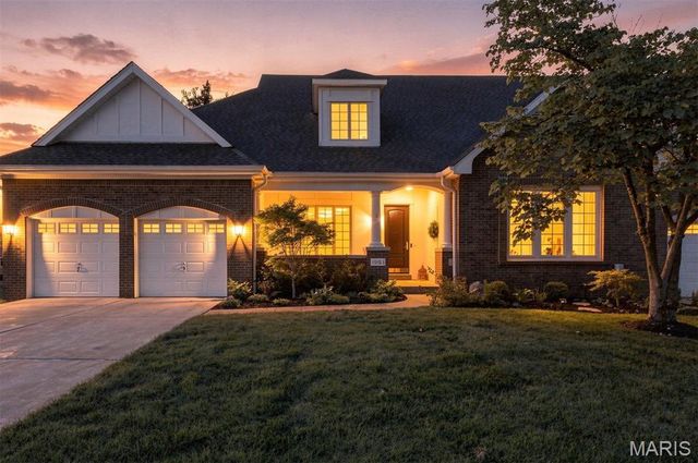 1931 Chesterfield Ridge Circle, Chesterfield, MO 63017