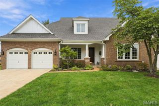 1931 Chesterfield Ridge Circle, Chesterfield, MO 63017