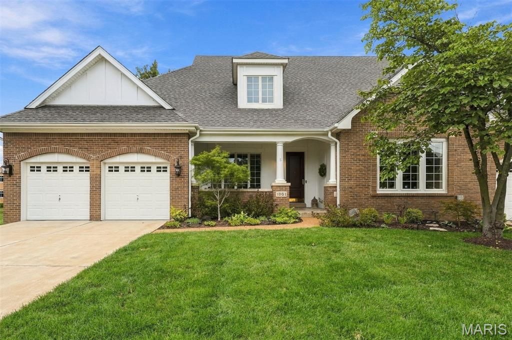 1931 Chesterfield Ridge Circle, Chesterfield, MO 63017