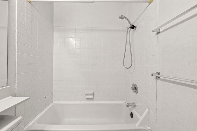 4245 Valley Hi Dr, Sacramento, CA 95823