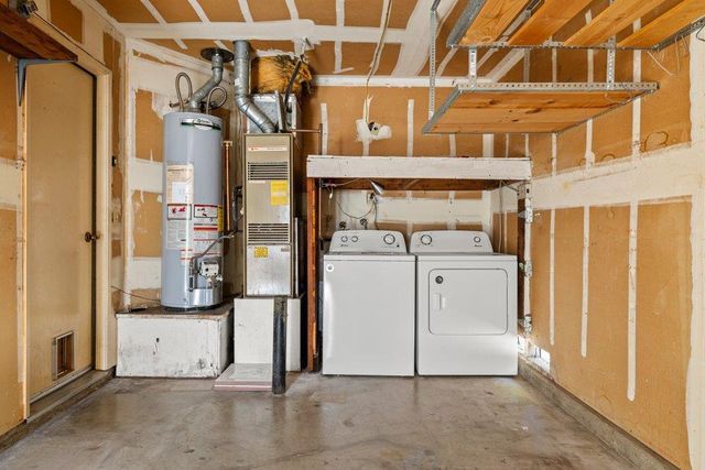 4245 Valley Hi Dr, Sacramento, CA 95823