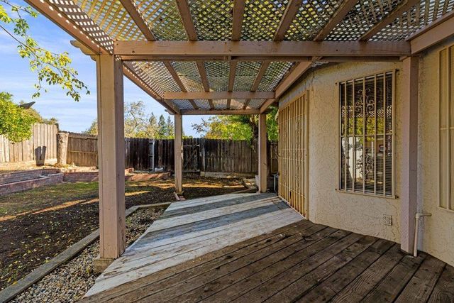 4245 Valley Hi Dr, Sacramento, CA 95823