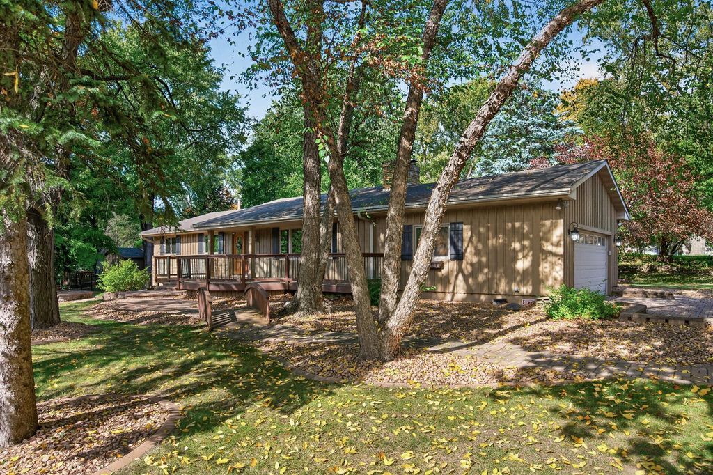 12760 Roberts Drive, Eden Prairie, MN 55346 — photo 2