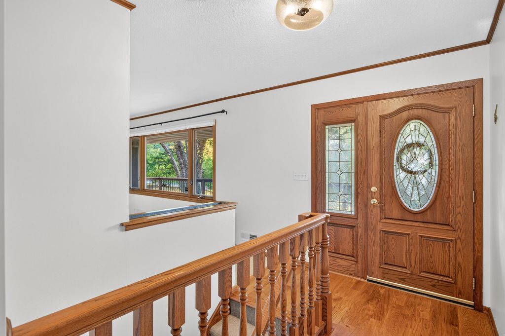 12760 Roberts Drive, Eden Prairie, MN 55346 — photo 5