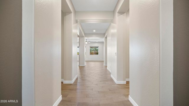 10025 W SYDNEY Way, Peoria, AZ 85383
