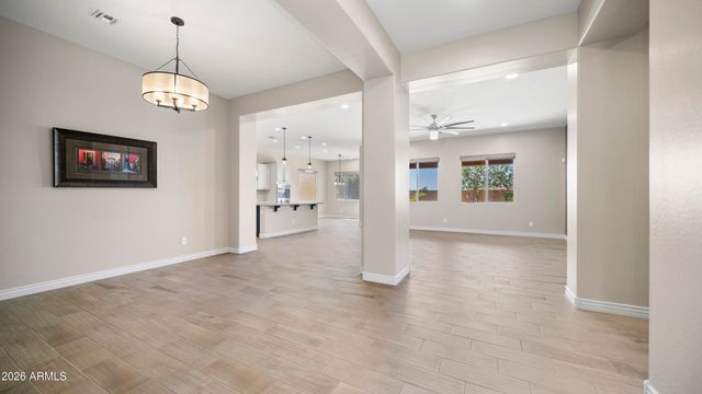 10025 W SYDNEY Way, Peoria, AZ 85383