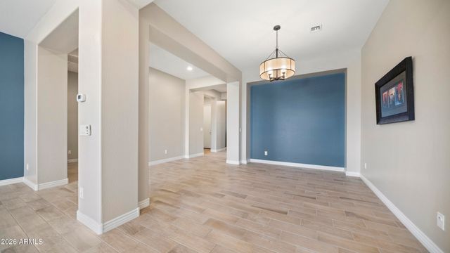 10025 W SYDNEY Way, Peoria, AZ 85383