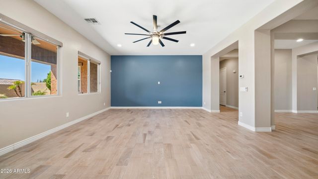 10025 W SYDNEY Way, Peoria, AZ 85383