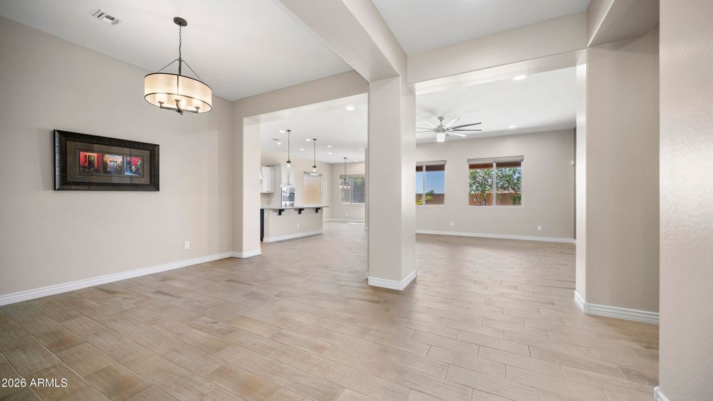 10025 W SYDNEY Way, Peoria, AZ 85383 — photo 4