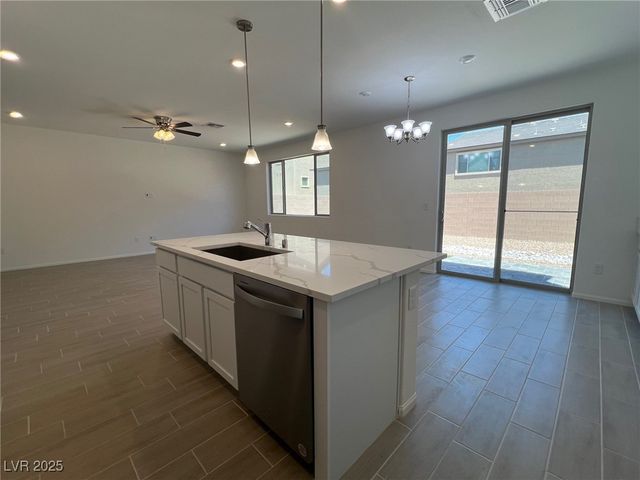 7470 South Pioneer Way, Las Vegas, NV 89113