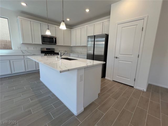 7470 South Pioneer Way, Las Vegas, NV 89113