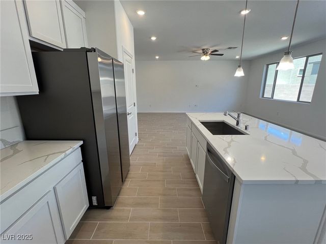 7470 South Pioneer Way, Las Vegas, NV 89113