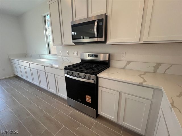 7470 South Pioneer Way, Las Vegas, NV 89113