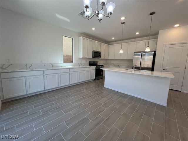 7470 South Pioneer Way, Las Vegas, NV 89113