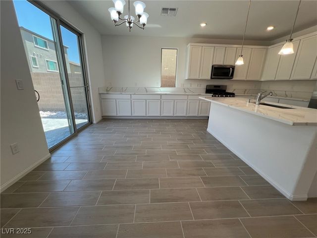 7470 South Pioneer Way, Las Vegas, NV 89113