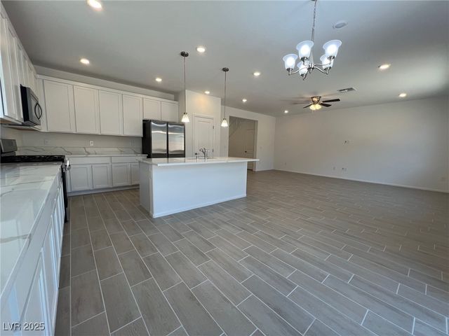 7470 South Pioneer Way, Las Vegas, NV 89113