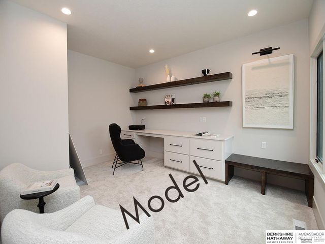 11707 Cove Hollow Drive, Papillion, NE 68046