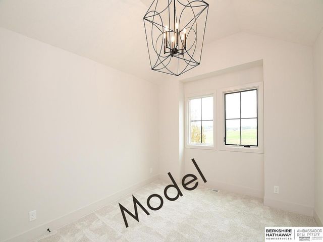 11707 Cove Hollow Drive, Papillion, NE 68046