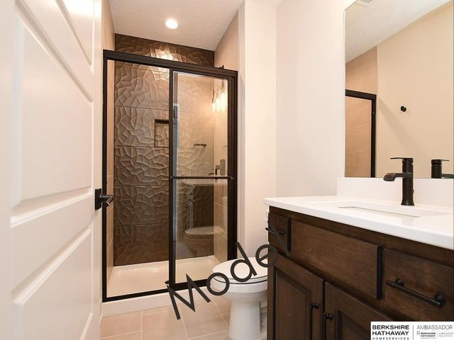 11707 Cove Hollow Drive, Papillion, NE 68046