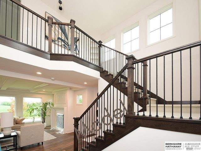 11707 Cove Hollow Drive, Papillion, NE 68046