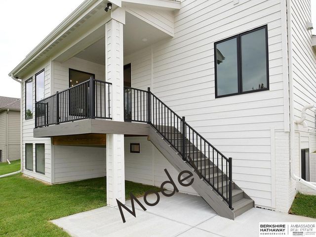 11707 Cove Hollow Drive, Papillion, NE 68046