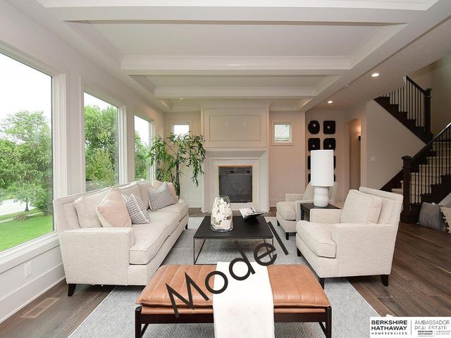 11707 Cove Hollow Drive, Papillion, NE 68046