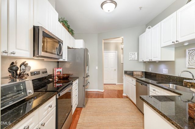 3121 Hemlock Forest Circle 203, Raleigh, NC 27612
