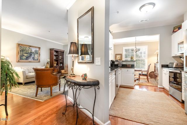 3121 Hemlock Forest Circle 203, Raleigh, NC 27612