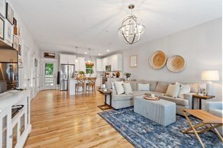 88 Silver St Apt 3, Dover, NH 03820