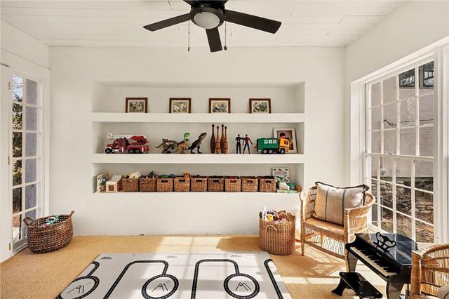 437 W 59th Terrace, Kansas City, MO 64113